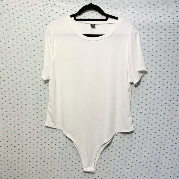 SHEIN Curve White Ribbed Short Sleeve Round Neck Stretch Body Suit - Picture 1 of 3